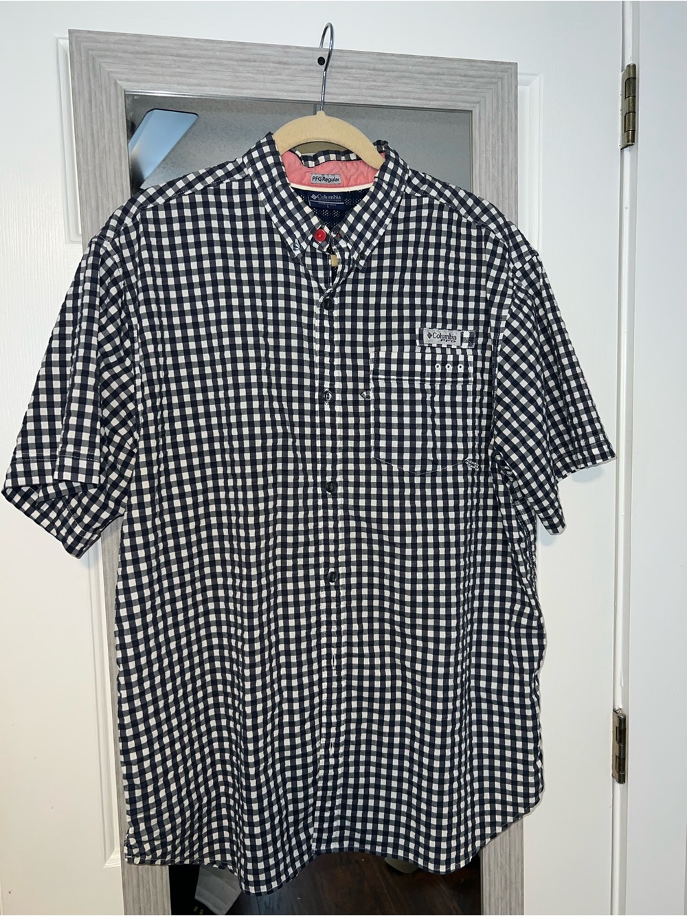 Columbia Men's Black & White Gingham Short-Sleeve Button-Down Shirt